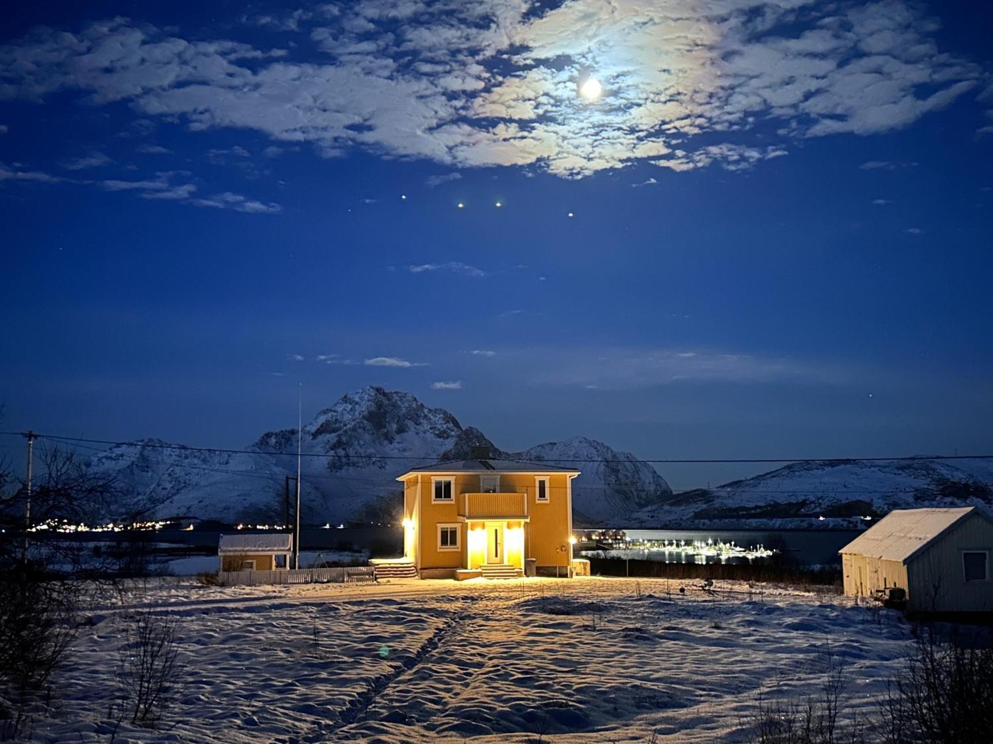 Pederstua, A Classic Fisherman'S Farm House In The Middle Of Lofoten Storeidet Buitenkant foto